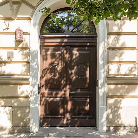 Lovers Nest Apartment Krakow Bagian luar foto
