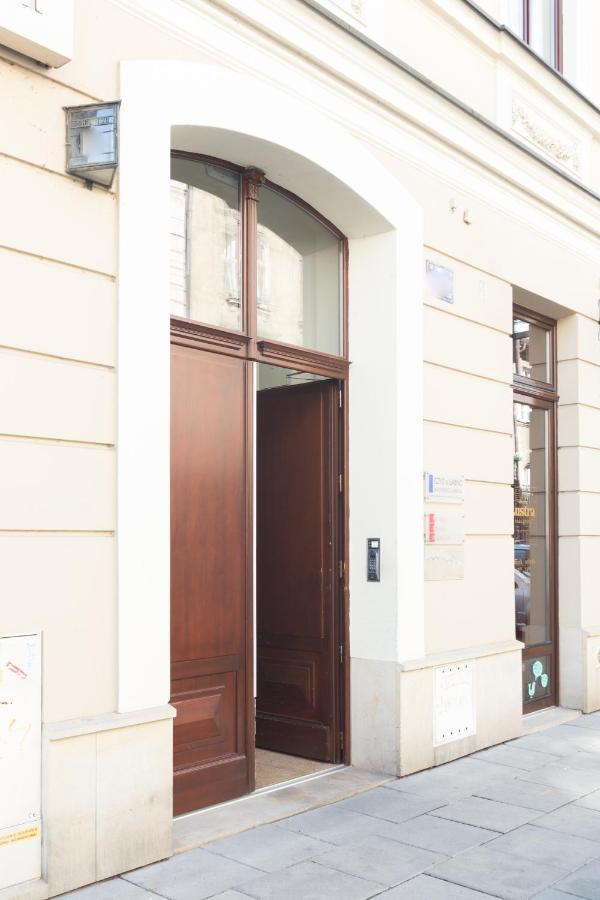 Lovers Nest Apartment Krakow Bagian luar foto